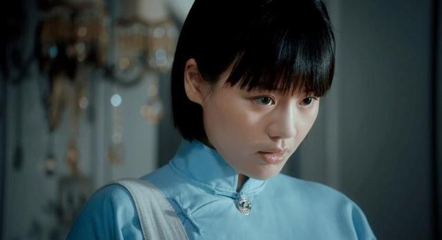 《第一炉香》：清纯学生堕落成妓女，被欲望裹挟的女孩会有多惨？