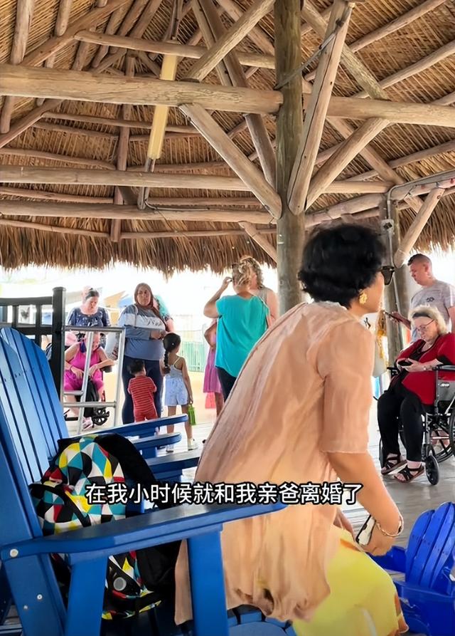 58岁天津妈妈赴美看女儿，三个月闪婚美国医生，孩子爸在国内苦等