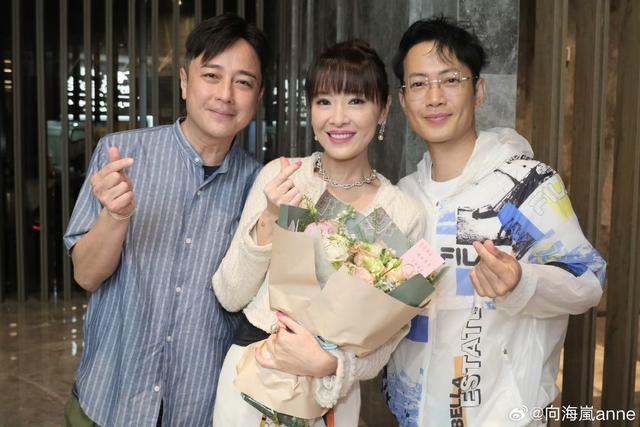 《无头东宫》剧组罕见合体！众人现身支持向海岚新作，独欠男主角