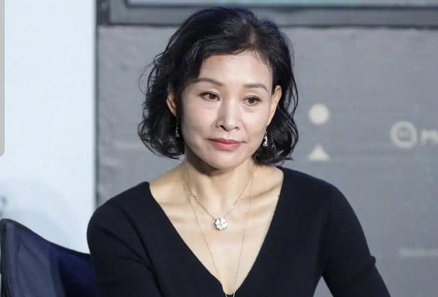 《小花》：一代人的青春记忆，青涩的陈冲刘晓庆唐国强，让人难忘