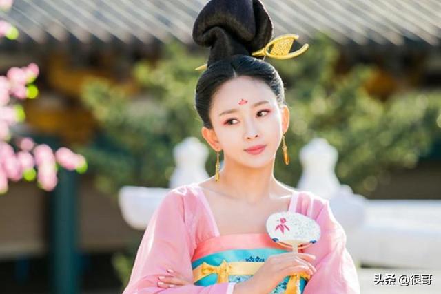 夏一瑶：因出演相爱十年成名，如今在《铁道风云》中让人认不出
