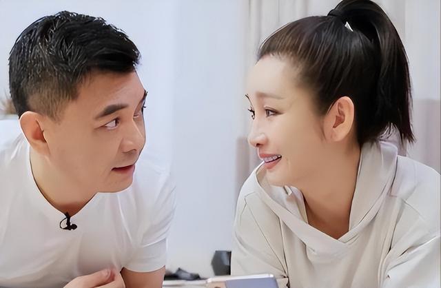 同是王新军儿子，前妻生的和后妻生的一对比，差距太明显了