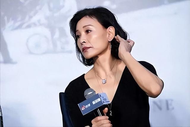 陈冲自曝曾被性侵！当时刚19岁，亲友至今不知情，在美生活很耻辱