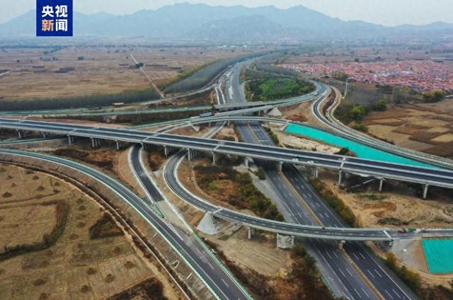 再也不用绕行了！京新至京藏高速公路联络线建成通车