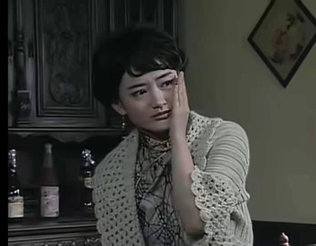 《潜伏》：看五遍终于懂了，穆晚秋明明很可怜，为何却令人生厌？
