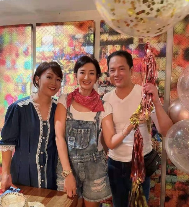 港姐梁佩瑚迎50岁生日，蒙古老公为其办牛仔派对，梁小冰变化大