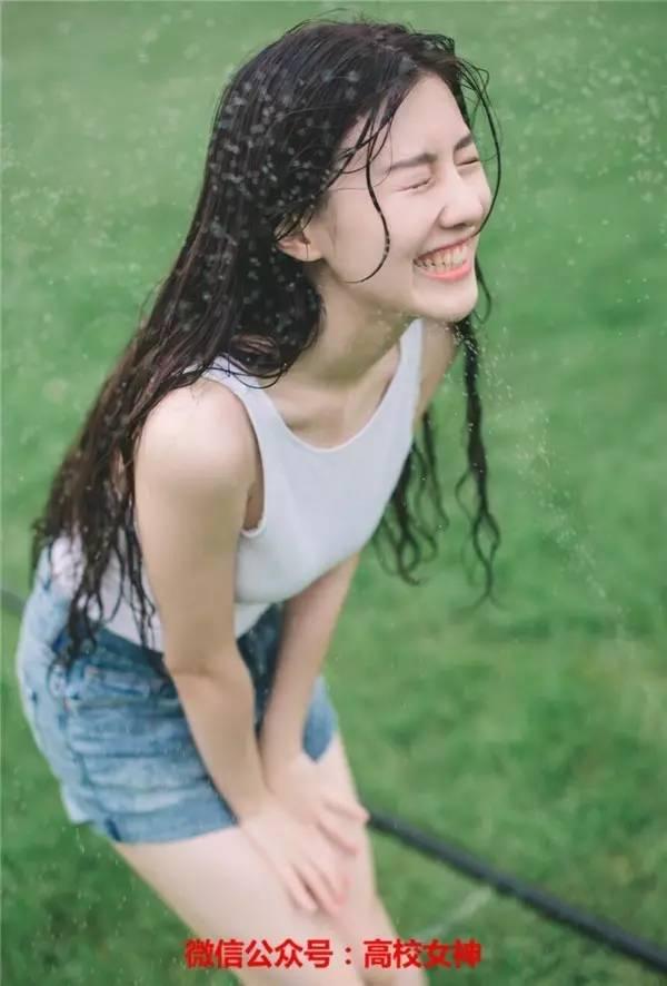 中国传媒大学校花王鹤润，貌美如仙女，为什么却剃光头？