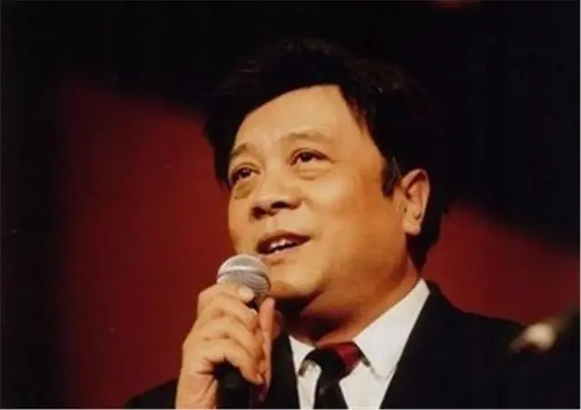 赵忠祥告别仪式当天饶颖却被网友痛骂，14年未发声的她无辜躺枪