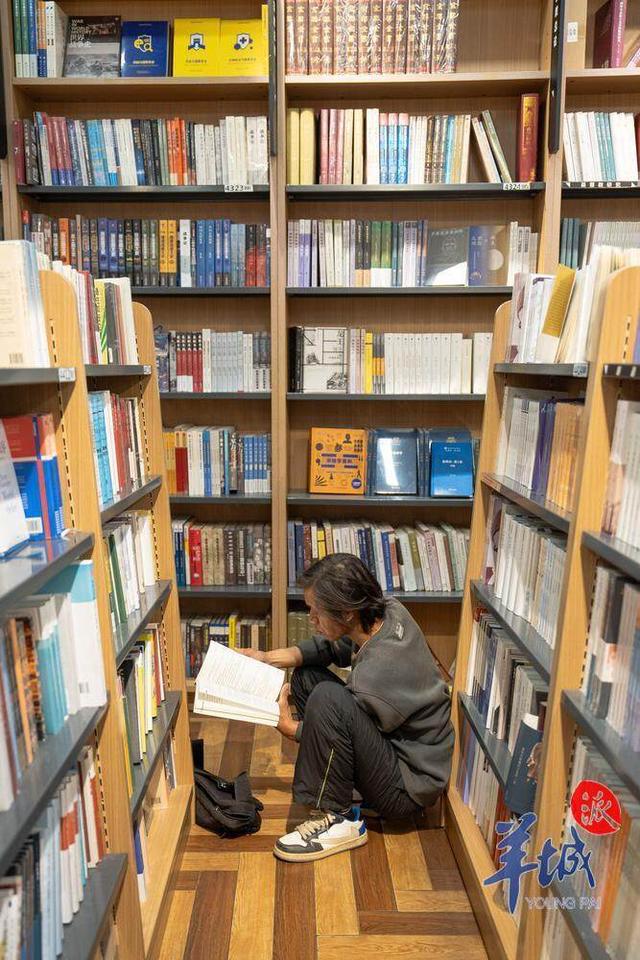 羊城春入万卷楼，这里成市民游客的“文化栖息地”