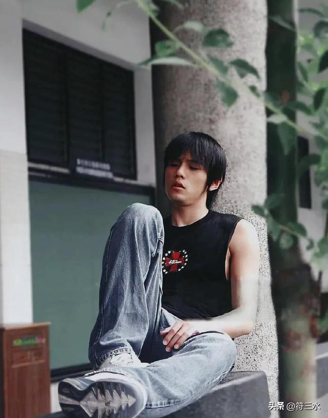 年轻时候的周杰伦，又是多少人的青春呢？