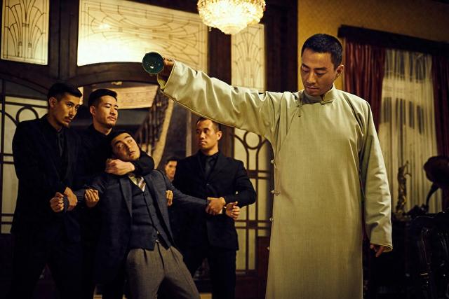 每4.4分钟一次吸烟镜头，这部大片摘“脏烟灰缸奖”