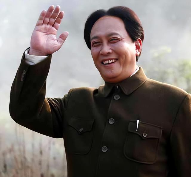 毛主席扮演者王霙去世，死因曝光，头部受到重伤，妻儿身份成谜