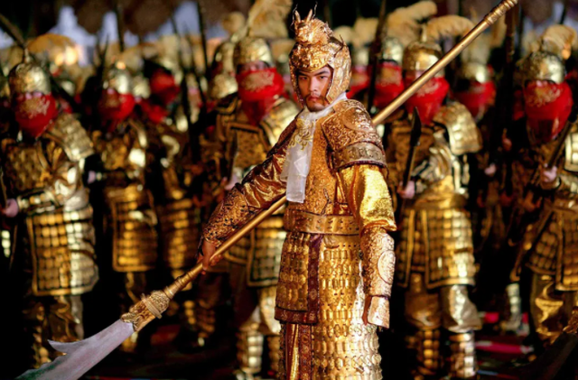 评《满城尽带黄金甲》：缺点显而易见，但这几个优点也不能忽视