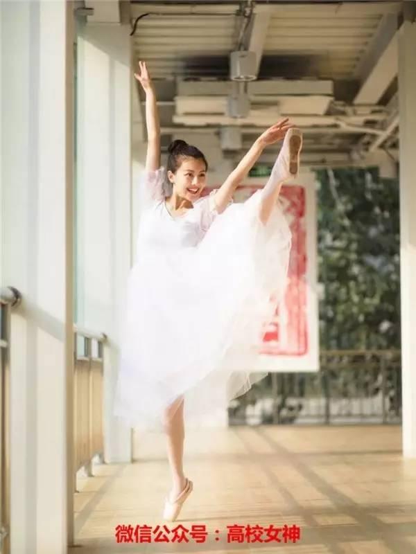中国传媒大学校花王鹤润，貌美如仙女，为什么却剃光头？