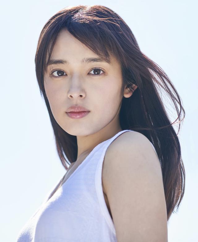 岛国10位美女明星，第1位实在太美了，犹如仙女下凡