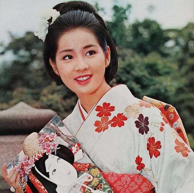 吉永小百合：11岁出道的昭和第一美人，拍了124部电影，79岁也美