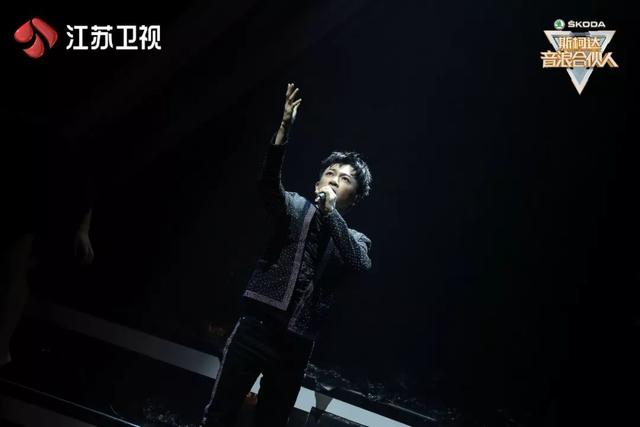 苏有朋《音浪合伙人》惊艳登场，新歌舞台首秀霸气回归歌坛