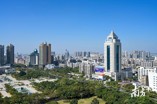 多图｜你被今天茂名的蓝天白云刷屏了吗？