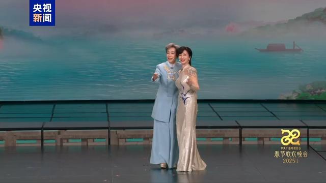 当戏曲韵味遇上喜剧包袱 独家揭秘《借伞》里的细节与彩蛋