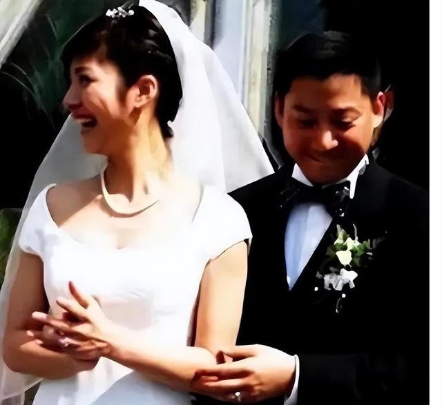 吉雪萍，14岁成名，29岁嫁入豪门生四个孩子，44岁丧女后看破人生