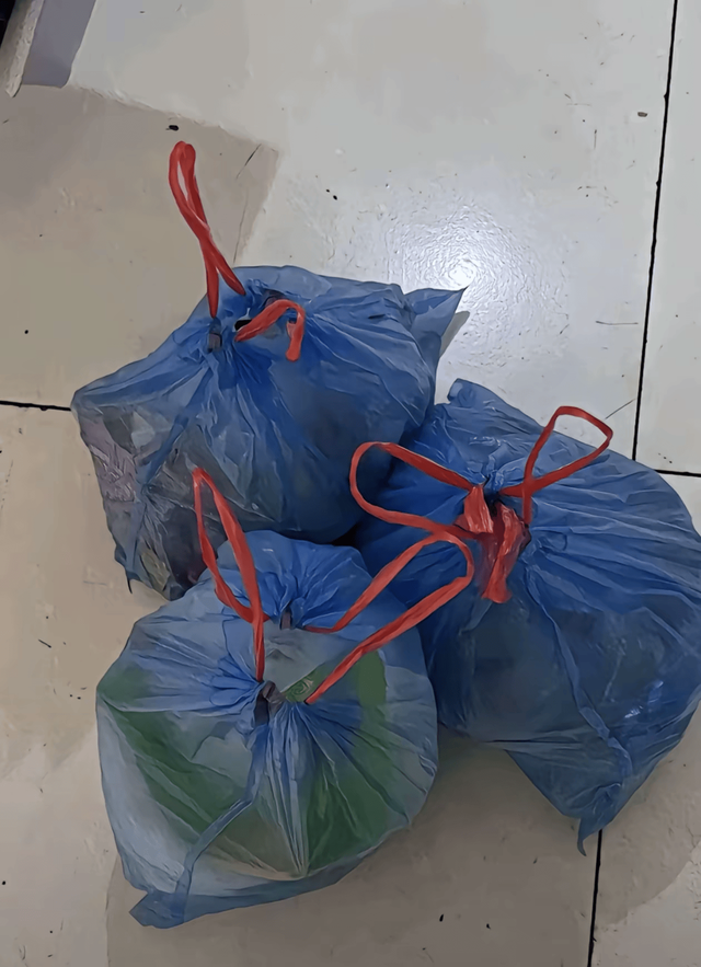 《封神2》中殷郊三头六臂法相特效花4500外包的?