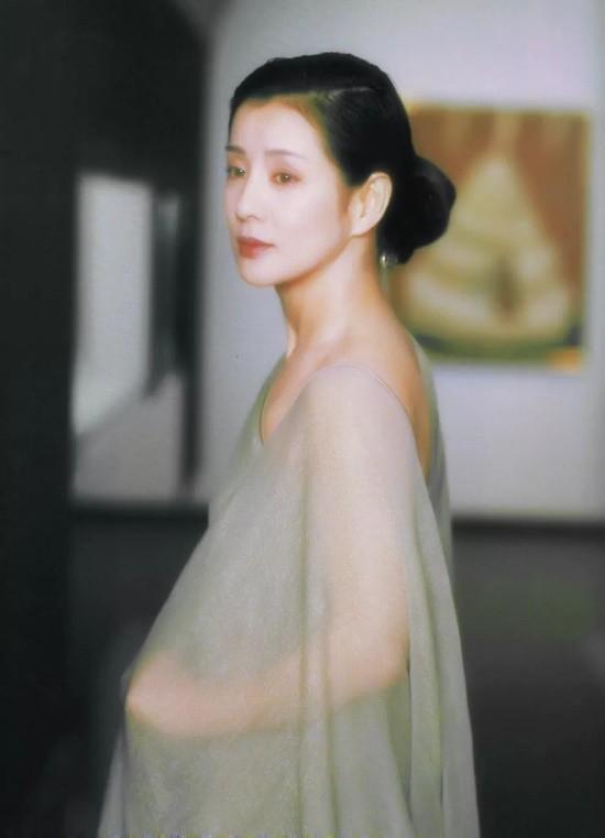 吉永小百合：11岁出道的昭和第一美人，拍了124部电影，79岁也美