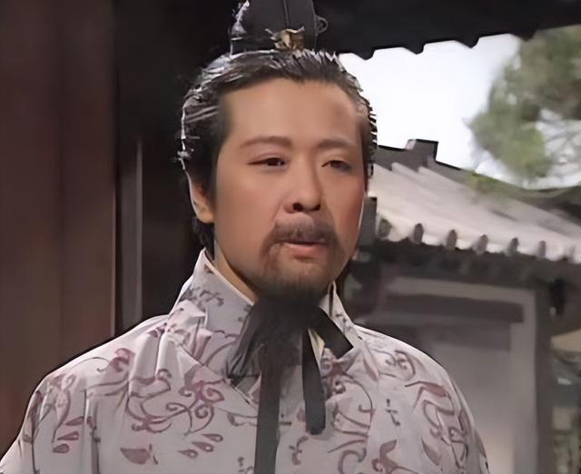 历史上真实的三英战吕布，到底是怎么回事？刘关张为啥不讲武德？