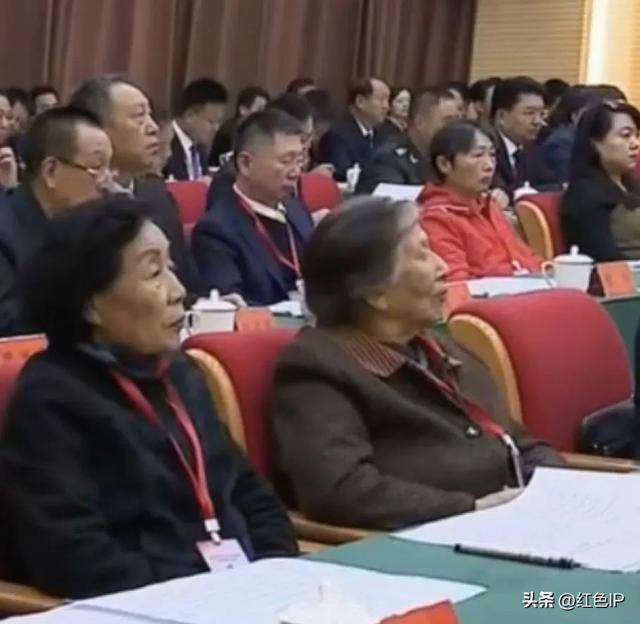 陕甘边区苏维埃政府成立90周年纪念活动革命先烈先辈亲属代表