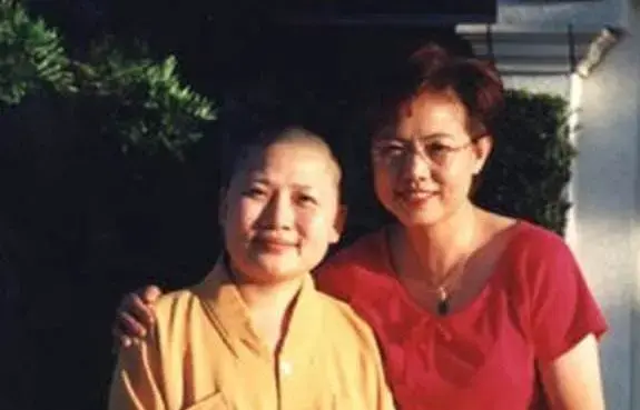 《青藏高原》的原唱李娜，看不起娱乐圈的浮尘，神秘失踪却出现在
