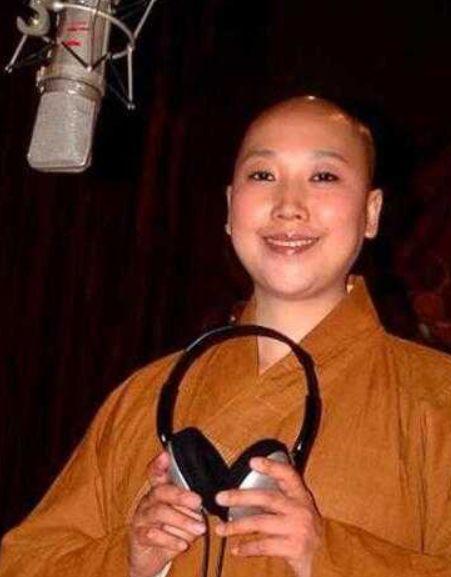 《青藏高原》的原唱李娜，看不起娱乐圈的浮尘，神秘失踪却出现在