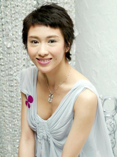 她曾出演三级片，一代视后却嫁给瘸子，为了弟弟宁愿息影！