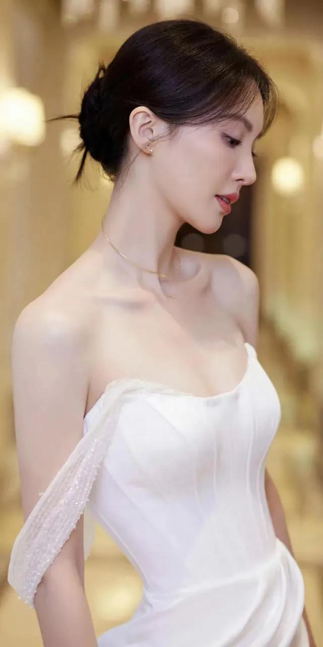 娱乐圈回族女神,谁是颜值扛把子?