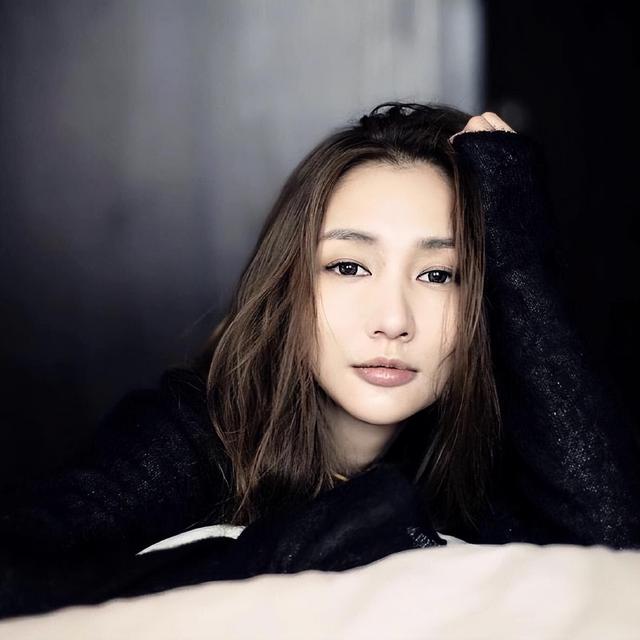 牛萌萌：从一线演员沦落到开网店，经历多段感情绯闻，今仍单身