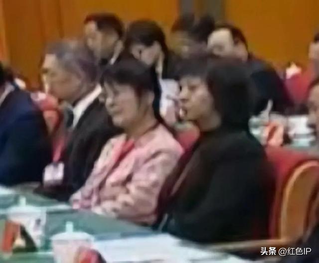 陕甘边区苏维埃政府成立90周年纪念活动革命先烈先辈亲属代表