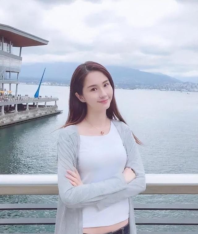 叛逆少女蓝燕：一纸三级合约铸就东方第一3D女神传奇？