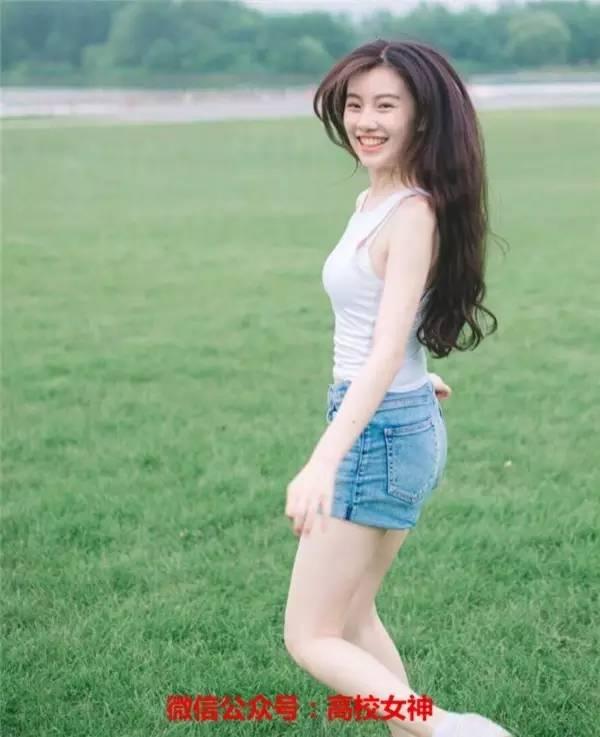 中国传媒大学校花王鹤润，貌美如仙女，为什么却剃光头？