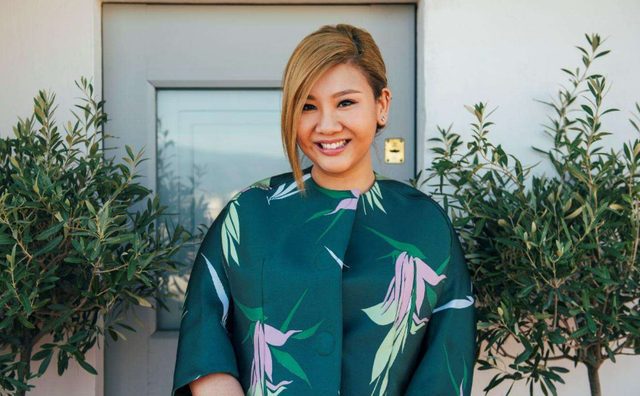 著名港星肥肥忌日,女儿郑欣宜晒旧照怀念母亲,绝口不提郑少秋