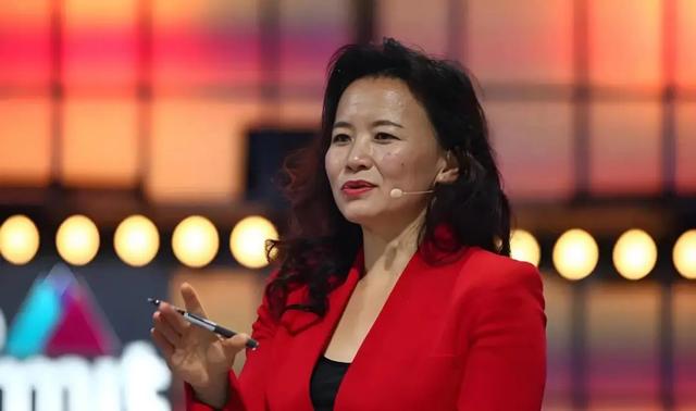 央视前主持成蕾潜伏20年，因一句口误，暴露间谍身份