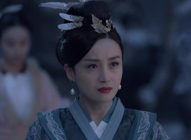 从最美公孙绿萼，到《枕上书》女君橘诺，41岁的她也演上长辈了