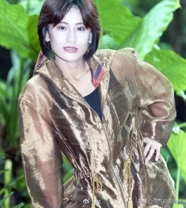 大岛由加利：从武打女星到港片传奇，她的打女之路究竟有多拼？
