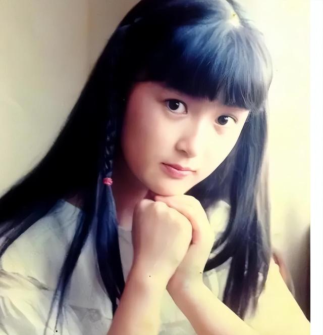 吉雪萍，14岁成名，29岁嫁入豪门生四个孩子，44岁丧女后看破人生
