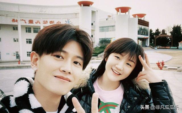 爱江山更爱美人，“英年早婚”的5位男星，不给其他女生任何机会