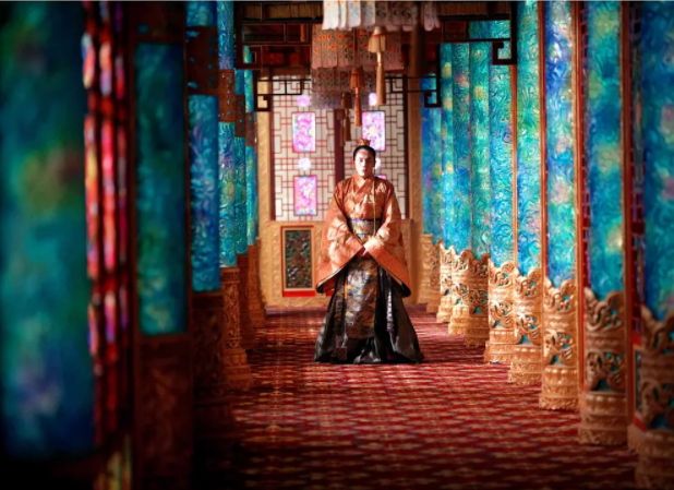 评《满城尽带黄金甲》：缺点显而易见，但这几个优点也不能忽视