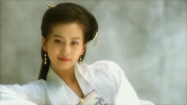 从最美公孙绿萼，到《枕上书》女君橘诺，41岁的她也演上长辈了