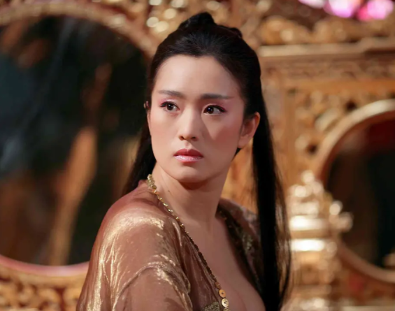 评《满城尽带黄金甲》：缺点显而易见，但这几个优点也不能忽视