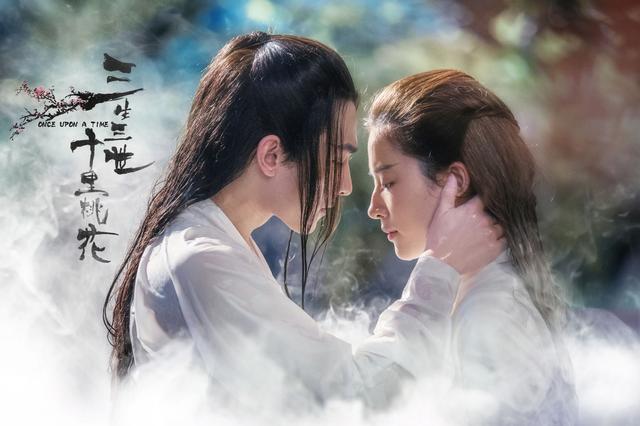 与“神仙姐姐”刘亦菲湿身拥吻，连杨洋都自称把持不住