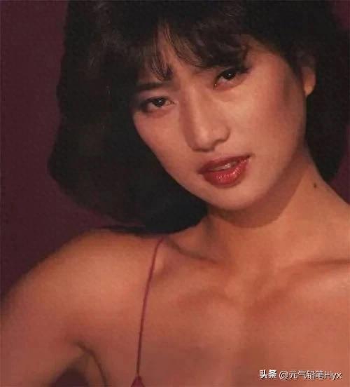 大岛由加利：从武打女星到港片传奇，她的打女之路究竟有多拼？