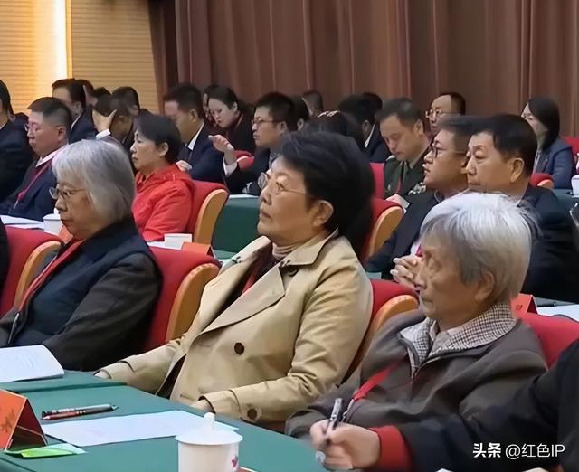 陕甘边区苏维埃政府成立90周年纪念活动革命先烈先辈亲属代表