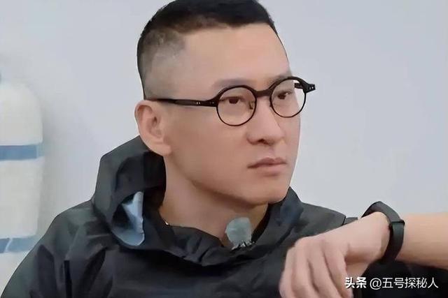 强吻林心如，忘恩负义？招黑体质的周杰早已走上人生另一条大道