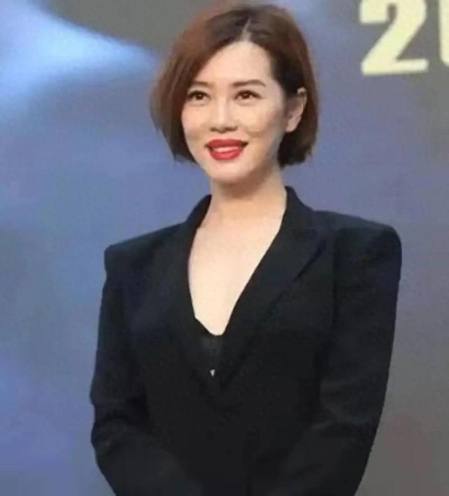 厚唇魅力，演技女王——余楠的银幕传奇